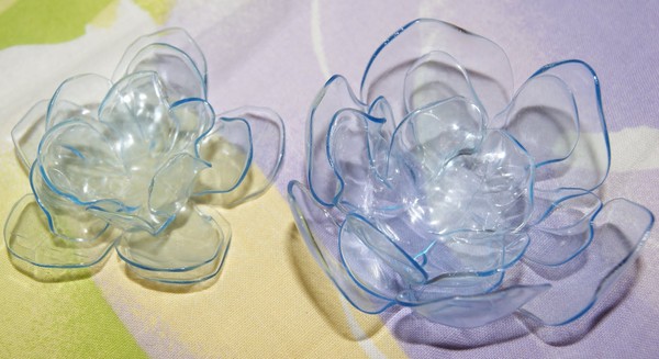 Plastik şişelerden çiçekler: kendi elleriyle plastik el sanatları yapmak için ustalık sınıfı