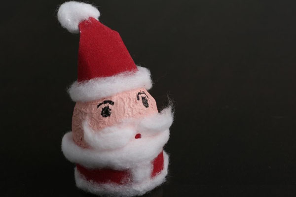 Yeni Yıl 2017 için kendi elleriyle Büyükbabam Frost - doğaçlama malzemeler, plastik şişeler, bardaklar, fotoğraflar ve videolardan adım adım ana sınıflar