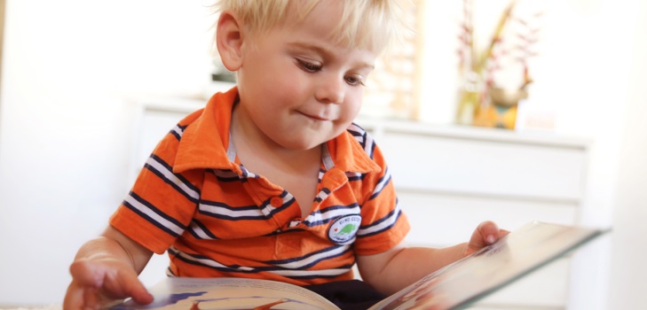 Parlak ve bilişsel kitap-bebek