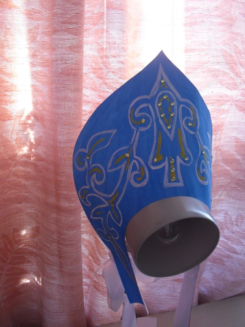 Karton Rusça kokoshnik