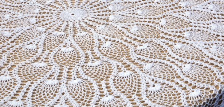 Openwork masa örtüleri tığ işi