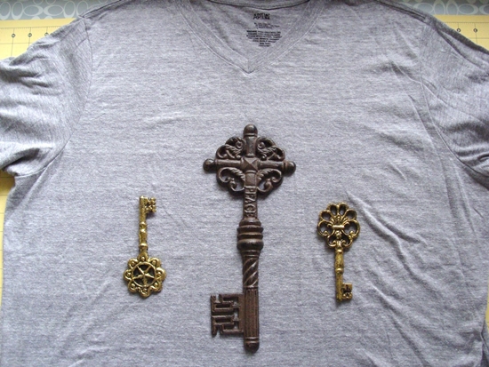 Kendi ellerinizle bir T-shirt nasıl desen yapılır