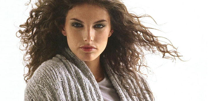İğneler tarafından örülen sweatshirt, elbiseler ve ceketler: fotoğraflar ve diyagramlar