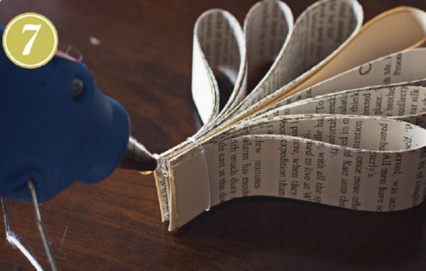 2017 Yeni Yılı için kendi elleriyle kağıtlarla güzel çizgiler - aşamalı diyagramlar ve fotoğraflar. Origami tekniğinde büyük kar taneleri çocukları için master dersleri