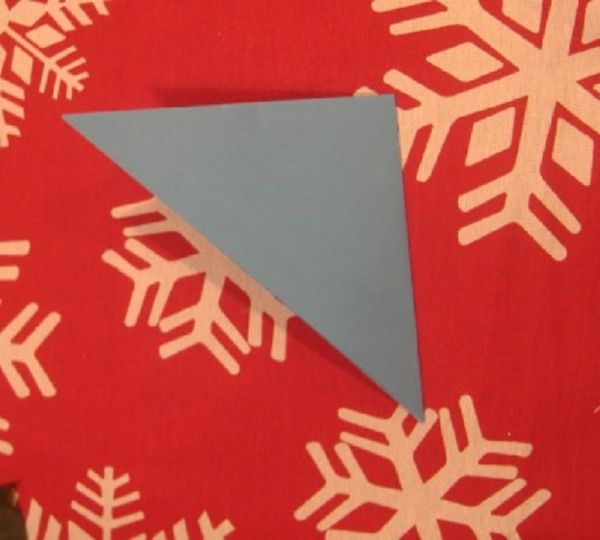 2017 Yeni Yılı için kendi elleriyle kağıtlarla güzel çizgiler - aşamalı diyagramlar ve fotoğraflar. Origami tekniğinde büyük kar taneleri çocukları için master dersleri