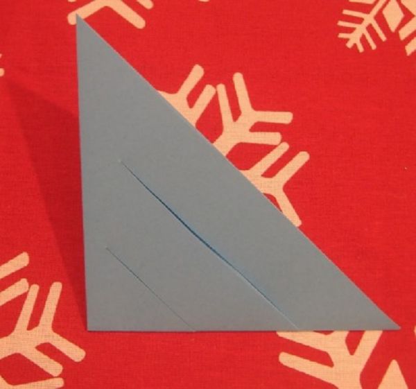 2017 Yeni Yılı için kendi elleriyle kağıtlarla güzel çizgiler - aşamalı diyagramlar ve fotoğraflar. Origami tekniğinde büyük kar taneleri çocukları için master dersleri