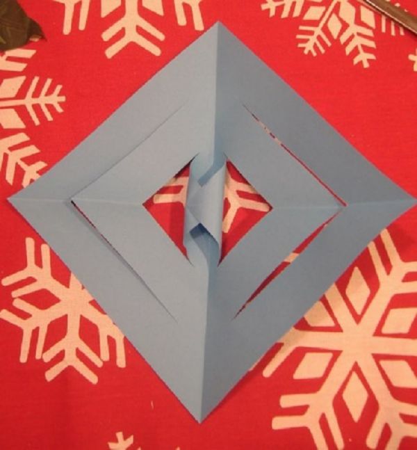 2017 Yeni Yılı için kendi elleriyle kağıtlarla güzel çizgiler - aşamalı diyagramlar ve fotoğraflar. Origami tekniğinde büyük kar taneleri çocukları için master dersleri