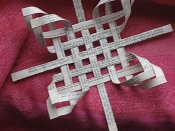 2017 Yeni Yılı için kendi elleriyle kağıtlarla güzel çizgiler - aşamalı diyagramlar ve fotoğraflar. Origami tekniğinde büyük kar taneleri çocukları için master dersleri