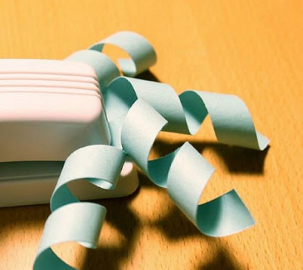 2017 Yeni Yılı için kendi elleriyle kağıtlarla güzel çizgiler - aşamalı diyagramlar ve fotoğraflar. Origami tekniğinde büyük kar taneleri çocukları için master dersleri