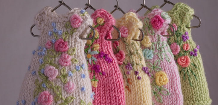 Barbie'nin kendi elleri için elbiseler - desenler ve desenler