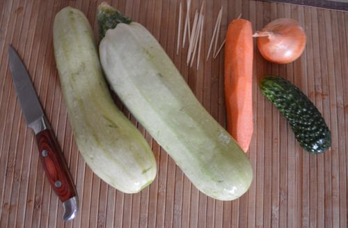 Kendi elleriyle sebzelerden el işleri Kendi elleriyle sebzelerden el işleri