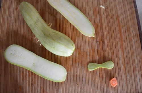 Kendi elleriyle sebzelerden el işleri