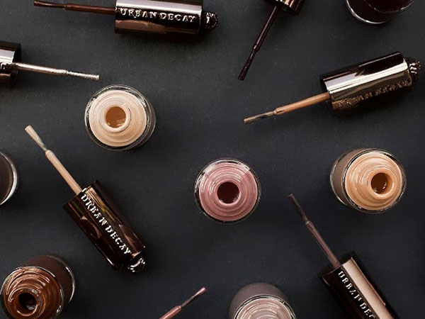Çıplak lüks: verniklerin koleksiyonu Urban Decay Naked 2016