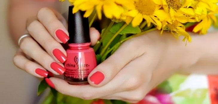 Bahar manikürü: China Glaze'den şık trendler