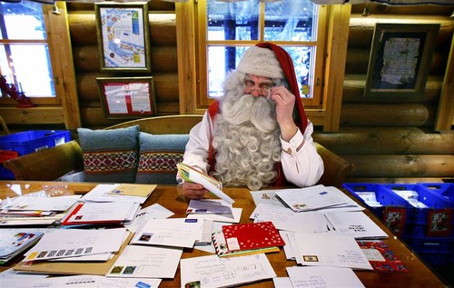 Noel Baba'ya çocuklar ve yetişkinlerden orijinal mektuplar