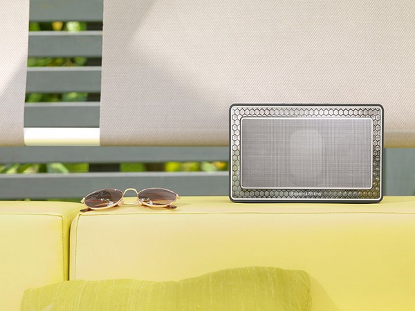 Stil ve teknolojinin birliği: sütun Bowers & Wilkins T7 Gold Edition