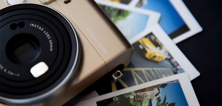 Moda Kamera: Michael Kors X Fijifilm Instax Mini 70