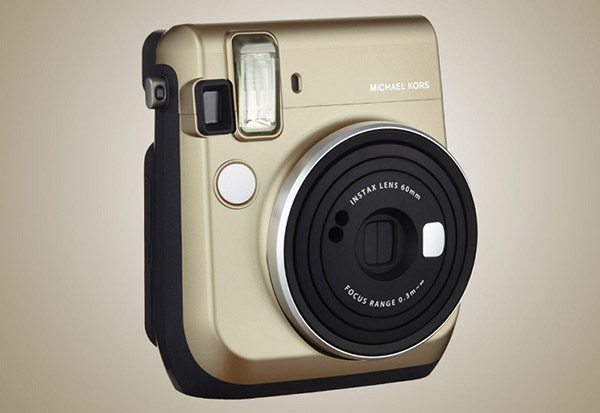 Moda Kamera: Michael Kors X Fijifilm Instax Mini 70