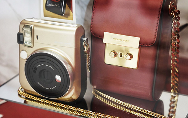 Moda Kamera: Michael Kors X Fijifilm Instax Mini 70