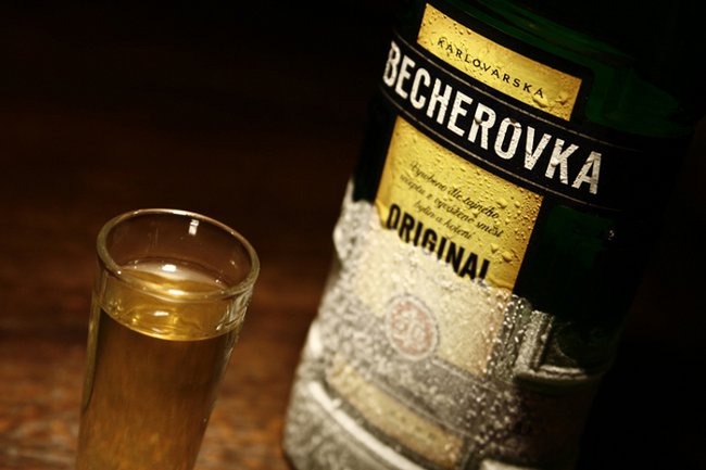 Becherovka nasıl içilir?