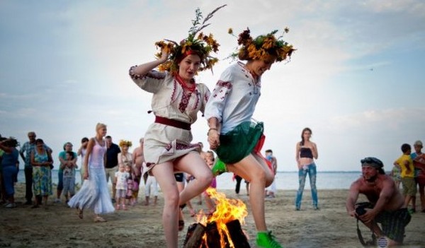 2016'da Ivan Kupala sayısı ne oldu? Tatil ile servet anlatımı, ritüeller, gelenekler arasında ne gibi bir ilişki var? Ivan Kupala'da ne yapılması gerektiği, tebrikler