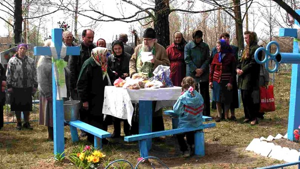 2016'daki Radonitsa - Ölenlerin yakınlarını hatırlayın