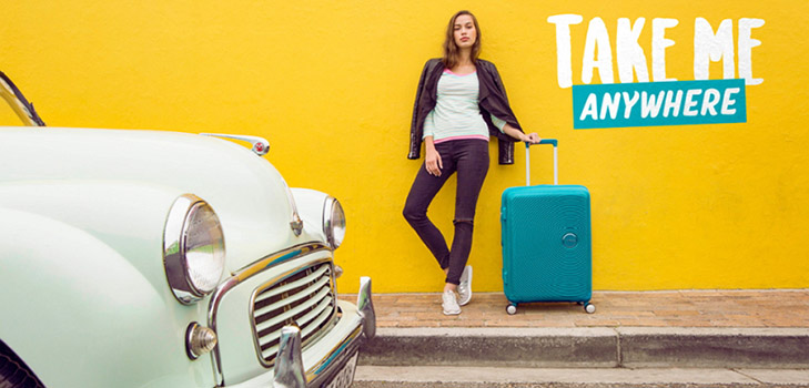 Yolda Yaz: parlak valizler American Tourister Soundbox