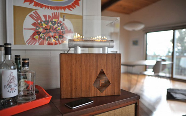 Ateş sihirbazı: sütun şöminesi Fireside Audiobox