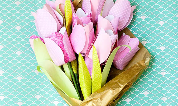 8 Mart için kendi ellerinizle orijinal hediye