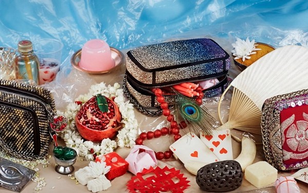 Cinderella için yastık: debriyaj çantaları Piloutin, Christian Louboutin tarafından