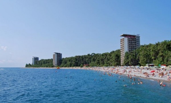 Temmuz 2016'da Abhazya nasıl Havaーム? Temmuz ayı boyunca Abhazya'daki hava ve su sıcaklığı üzerindeki hidrometeorolojik merkezin tahmini