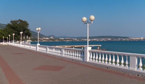 Eylül 2016'da Gelendzhik hava nasıl olacak? Eylül ayı Gelendzhik'teki hava ve su sıcaklığı üzerindeki hidrometeorolojik merkezin tahminleri ve turistlerin incelemeleri