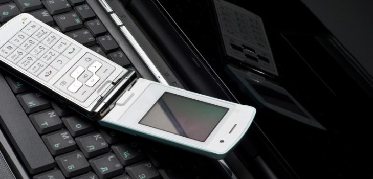 dizüstü bilgisayarda telefon