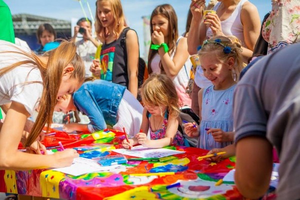 Çocuk Günü senaryosu için fikirler ve 1 Haziran'da tatil için sınıf planı