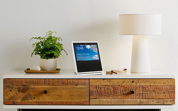 Akıllı ev akustiği: Amazon Eko Gösterisi sistemi