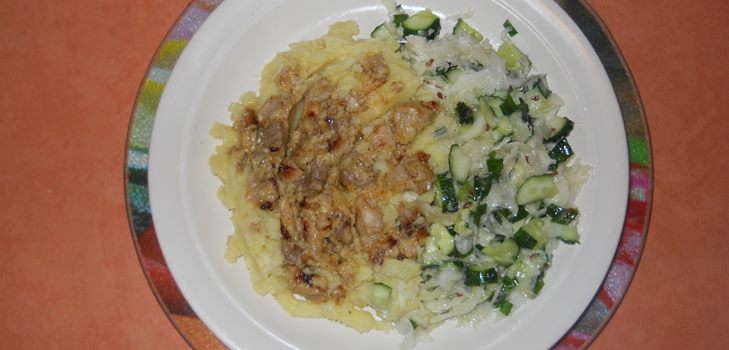 Domuz etini çok süslü bir soslu