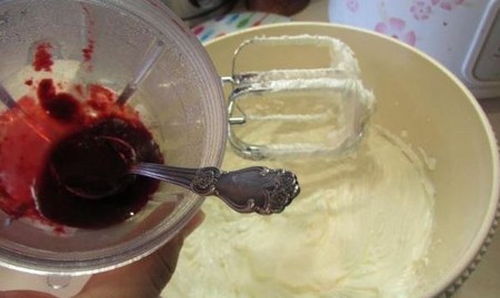 Cappeycakes İçin Bir Krem Nasıl Yapılır: Tereyağı, Çikolata ve Protein Kremi için Tarif