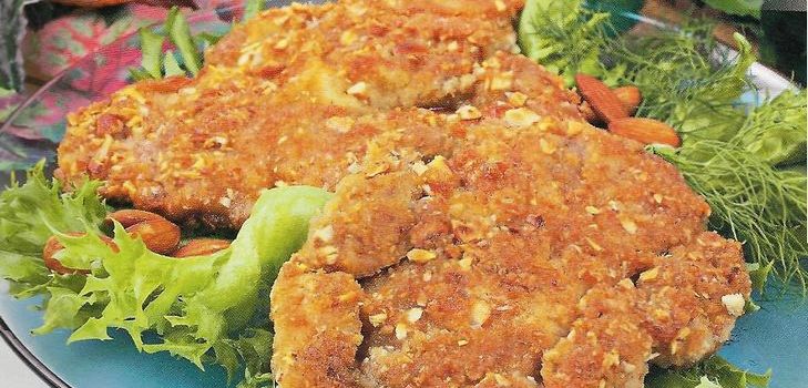 Lezzetli domuz pirzolası pişirilir