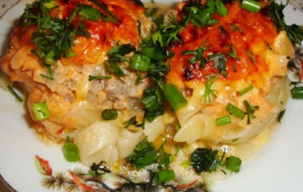 "Yuvalar" ı ne kadar lezzetli pişirebilirsiniz: IKFA'dan "Capellini" veya "Tagliatelle" içeren bir yemek için bir reçete