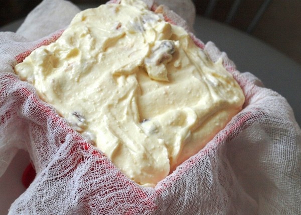 Tatlıdan Parlak Mesih Pazarına pişirecekler, Fotoğraflı Paskalya pastası tarifleri
