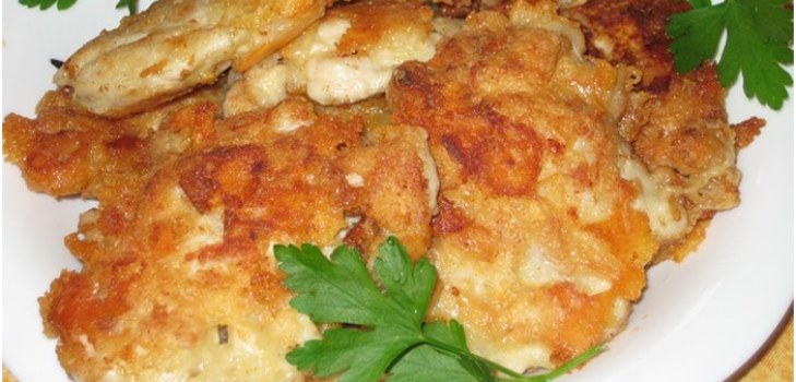 Yeşilliklerle kesilmiş