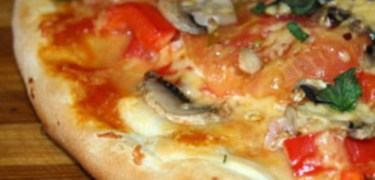 En iyi Pizza Yoğurma Tarifi