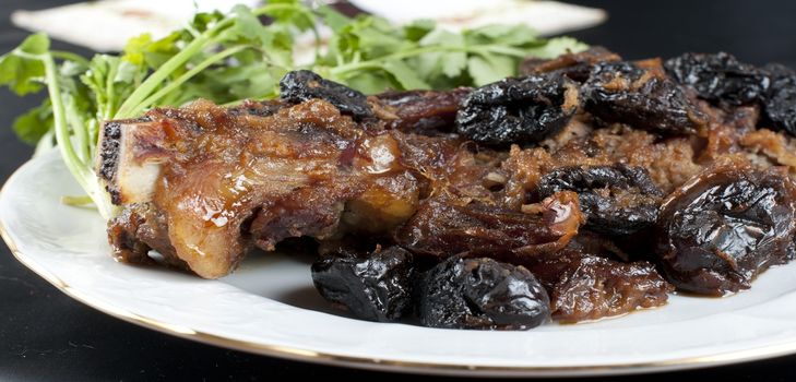 Çörek otlarıyla kuru et için reçete - lezzetli bir tatil reçete
