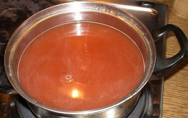 Kışın ketçaplı salatalıklar - sterilizasyonsuz, tenekelerde. Kışın keskin ve çıtır salatalık için ketçap biberi ile hasat