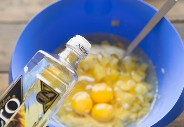 Lezzetli bir meyve pastası için reçete