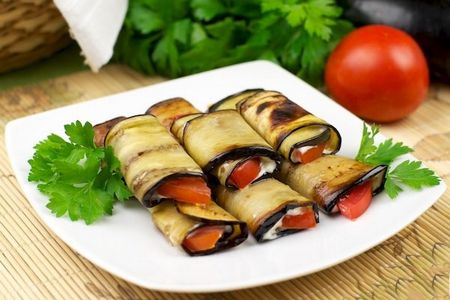 Patlıcan ruloları: tarifler Patlıcan ruloları: tarifler