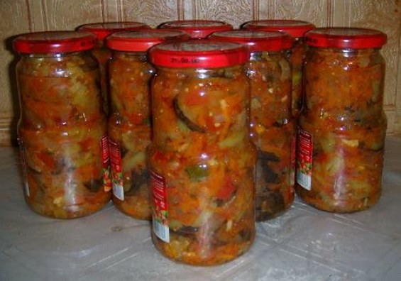 Kış için patlıcan salatası