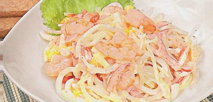 Karides ve kalamar salatası