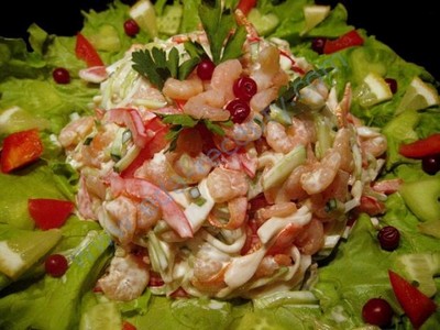 Karides ve kalamar salatası