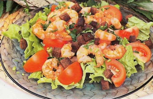 Domatesli karides salatası